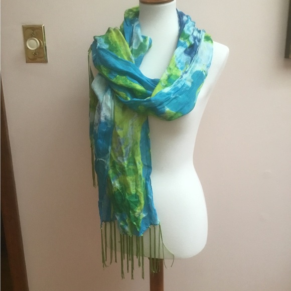 Scarf - Picture 1 of 2